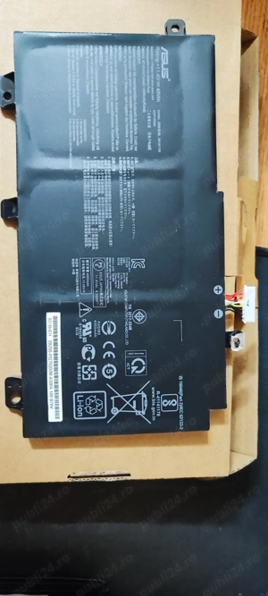 Vând bateria laptop lion