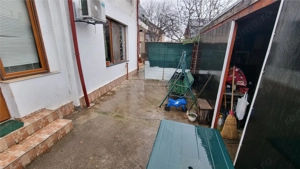 3 camere in vila si curte individuala - imagine 9