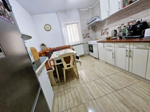 Apartament ---4 camere E3 - -etajul 3-MOBILAT - imagine 8