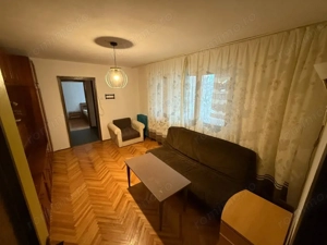 Apartament 2 camere, etaj 1,  balcon, baie cu geam – zona excelentă Săsar