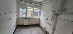 Apartament 3 Camere De Vanzare, Str Victor Babes, Zona Cornisa - imagine 2