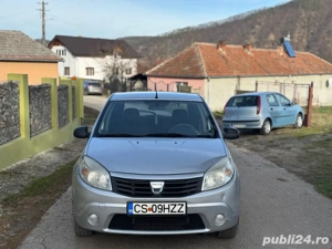 de vanzare Dacia Sandero 1.4 benzina  - imagine 2