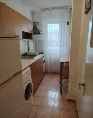 Vând apartament 2 camere decomandate, zona Narcisa, etaj mic