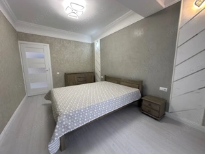 Apartament cu 3 camere de inchiriat in zona Bartolomeu