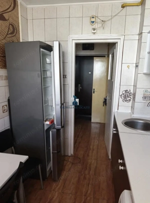 Vanzare Apartament 2 Camere Semidecomandat Piata Sudului - imagine 2