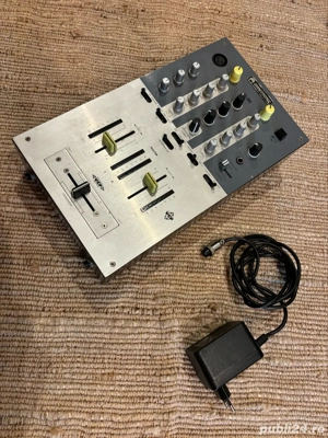 Mixer Omnitronic DJ-200 Custom cu 2 canale