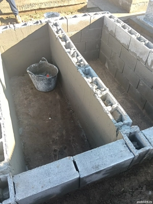 executam cripte, cavouri, gropi zidite in cimitire  - imagine 2