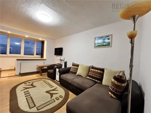 Apartament Renovat cu 2 Camere si Parcare in Astra