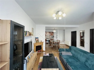 Casa cu 82 mp utili, gradina de 30 mp, Calea Cisnadiei - imagine 12