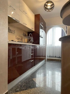 Bd Decebal,  apartament modern 2 camere, et 3  vedere la bulevard - imagine 5