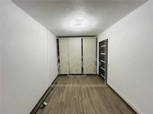 Ap decomandat, la cheie, 55 mp utili + balcon, Cisnadie - imagine 15