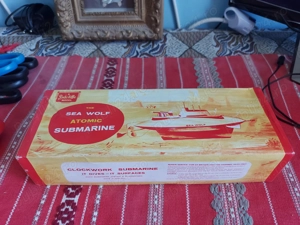 Submarin - jucărie veche din tablă 