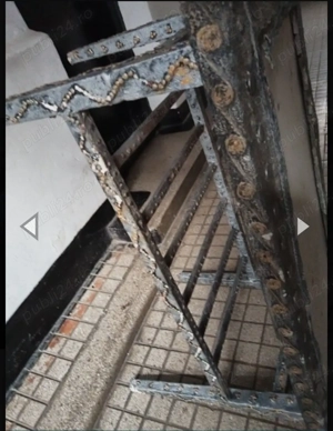 Masa vintage+Cadru masina veche de cusut Singer