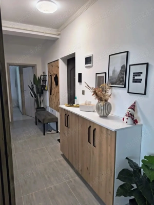  Apartament cu  2 camere situat în Giroc pe calea Urseni - imagine 3