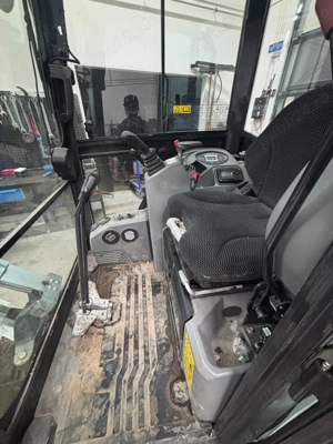 Bobcat E20Z   Mini-excavator aproape nou, 115 ore, model 2021 - imagine 6