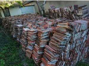 Țigle și coame Jombolia