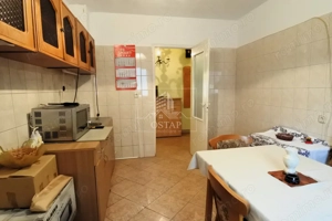 Zona Nord - 22 Decembrie - apartament 3 camere decomandate - 72.000 EURO - imagine 8