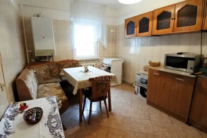 Zona Nord - 22 Decembrie - apartament 3 camere decomandate - 72.000 EURO - imagine 7