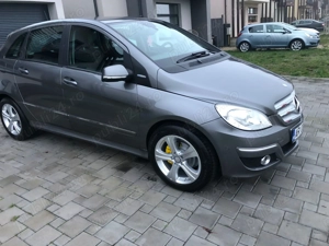 Mercedes-Benz B 180 BlueEFFICIENCY - imagine 2