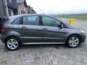 Mercedes-Benz B 180 BlueEFFICIENCY - imagine 9