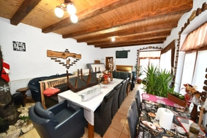 De vanzare casa cu 3 apartamente + anexa 75 mp, Comision 0%