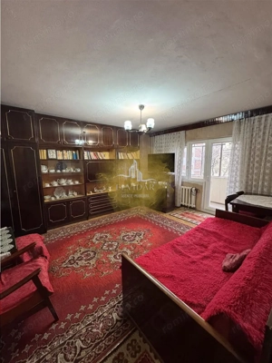 Apartament 3 camere Decomandat etaj 1