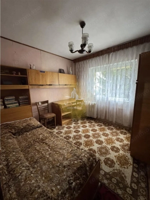 Apartament 3 camere Decomandat etaj 1 - imagine 3