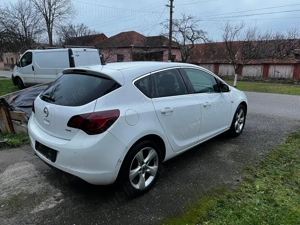 Opel Astra 2.0 cdti-an 2011 - imagine 3