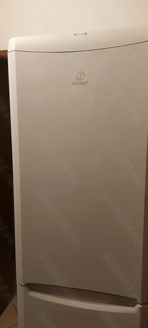 Vand sertare combina frigorifica Indesit - imagine 2