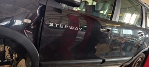 Dezmembrez / dezmembrari piese auto Dacia Lodgy Stepway 1.2Tce an 2017 - imagine 2