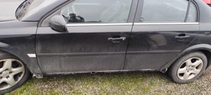 Dezmembrez / dezmembrari piese auto Opel Vectra C sedan berlina an 2008 faruri xenon motor z19DT 211 - imagine 3