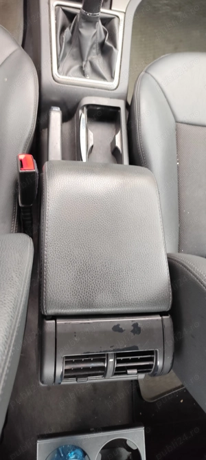 Dezmembrez / dezmembrari piese auto Opel Vectra C sedan berlina an 2008 faruri xenon motor z19DT 211 - imagine 6