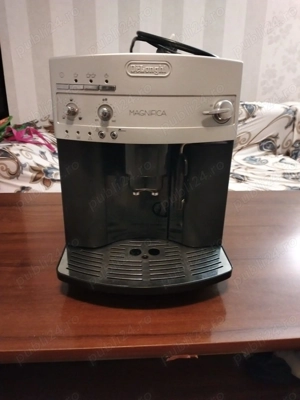 Espressor DeLonghi Magnifica