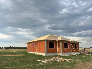 Casă modernă în Santandrei, 500 mp teren, 3 dormitoare, zonă de maxim interes   finisată în alb