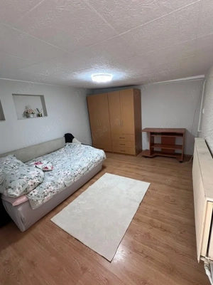 Inchiriez apartament cu o camera, 20-30mp, in zona centrala, la casa - imagine 4