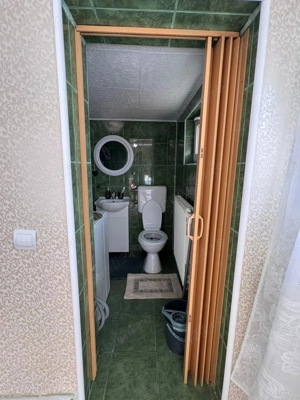 Inchiriez apartament cu o camera, 20-30mp, in zona centrala, la casa - imagine 7