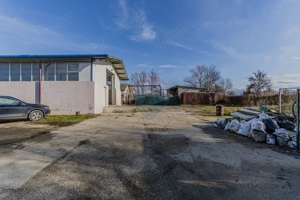 De închiriat spațiu pentru depozitare 300mp + curte 650mp Feldioara - imagine 4