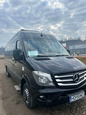 Închirieri microbuze autocare 