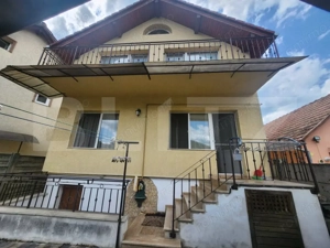 Casa individuala cu 5 camere,200 mp utili,zona centrala Aiud