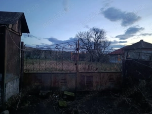 Vand casa si teren 