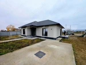 Casa plan parter, 85 mp, 3 camere, teren 350 mp, zona Visani - imagine 2