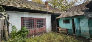 Casa in centru cu potential deosebit - imagine 3