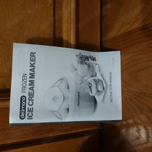 Aparat de făcut înghețată.
