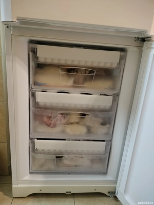 Vând combină frigorifică Indesit 355 l - imagine 5