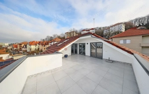 Apartament deosebit intr-o  vila  situata pe Dealul Cetății - imagine 12