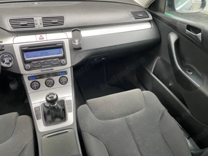 Volkswagen Passat Variant 1.8 Benzina 160 CP 2009 - imagine 10