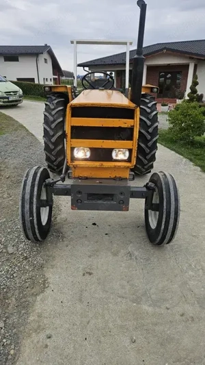 Tractor Renault 421 - imagine 5