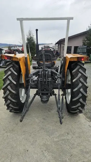 Tractor Renault 421 - imagine 4