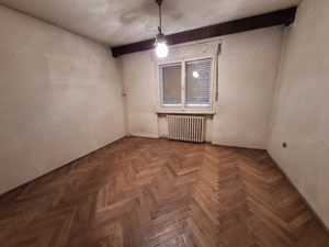 Str. Victoriei (zona Bibliotecii Judetene)   apartament 3 camere, decomandat, balcon generos + garaj - imagine 2