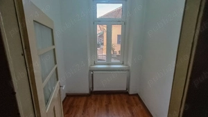 Locuință ultracentrală compusă din două apartamente cu intrări separate - imagine 3